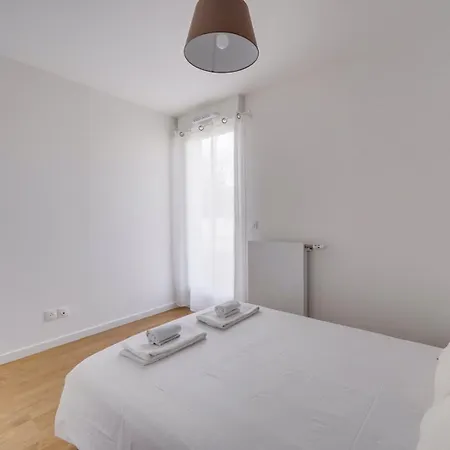 Lovely With Terrace And Parking